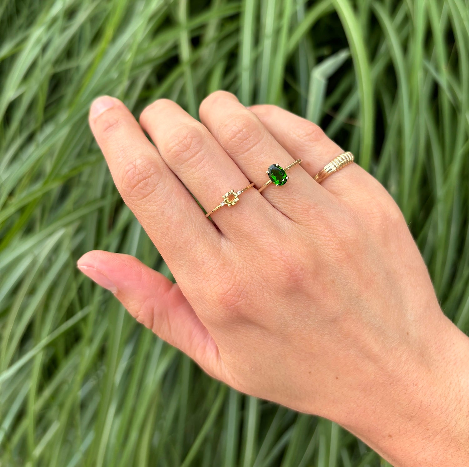 Peggy Oval Chrome Diopside ring | 9K